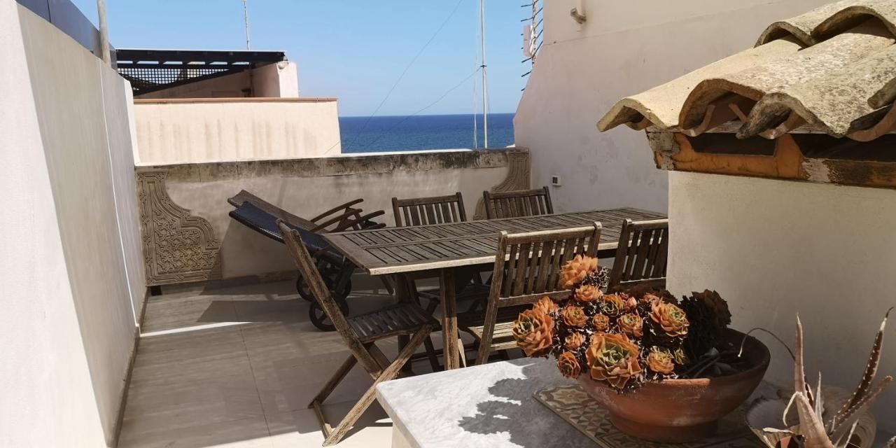 Sea-View Terrace & Bikes Moon Ortigia Holiday Home Συρακούσες Εξωτερικό φωτογραφία