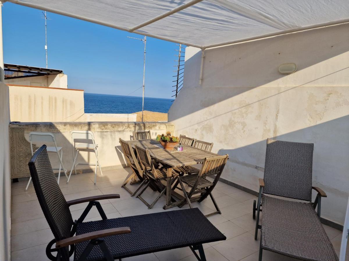 Sea-View Terrace & Bikes Moon Ortigia Holiday Home Συρακούσες Εξωτερικό φωτογραφία